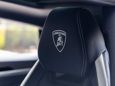 2026 Lamborghini Urus SE