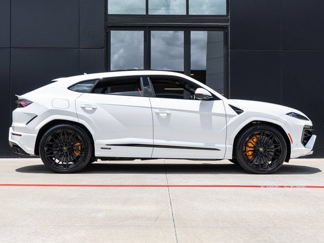 2026 Lamborghini Urus SE