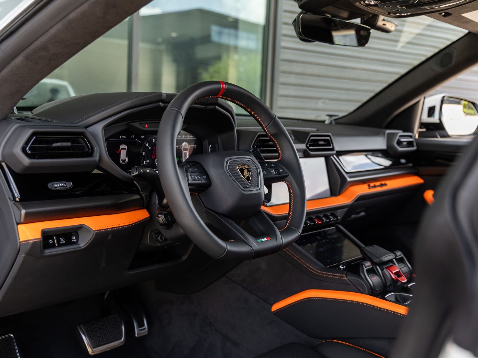 2026 Lamborghini Urus SE