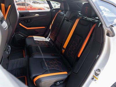 2026 Lamborghini Urus SE