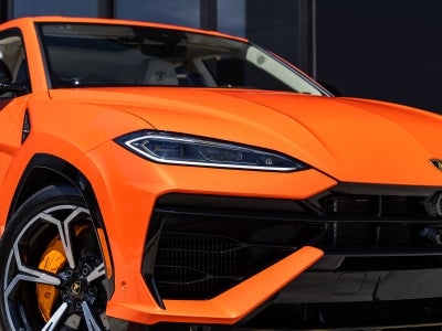 2025 Lamborghini Urus SE