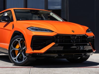 2025 Lamborghini Urus SE