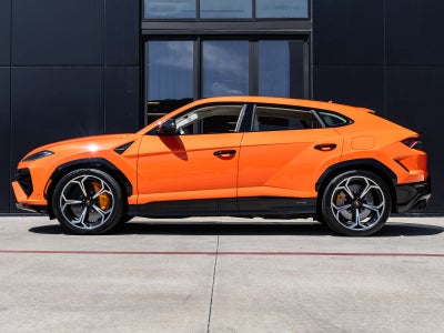 2025 Lamborghini Urus SE