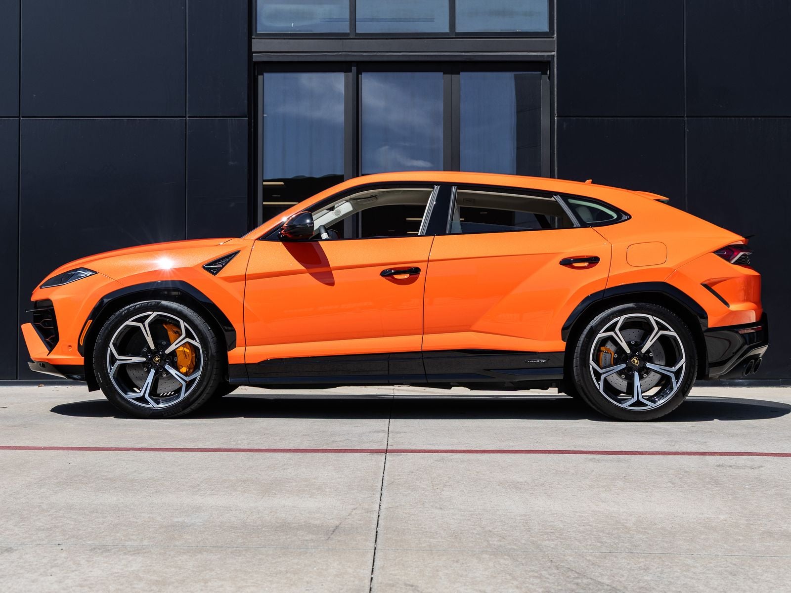 2025 Lamborghini Urus SE