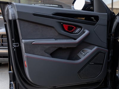 2026 Lamborghini Urus SE