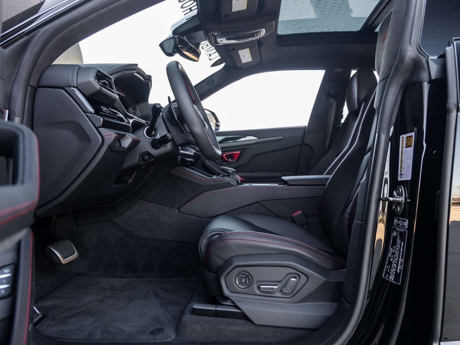 2026 Lamborghini Urus SE