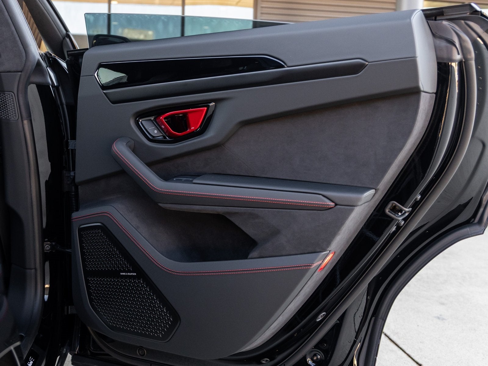 2026 Lamborghini Urus SE