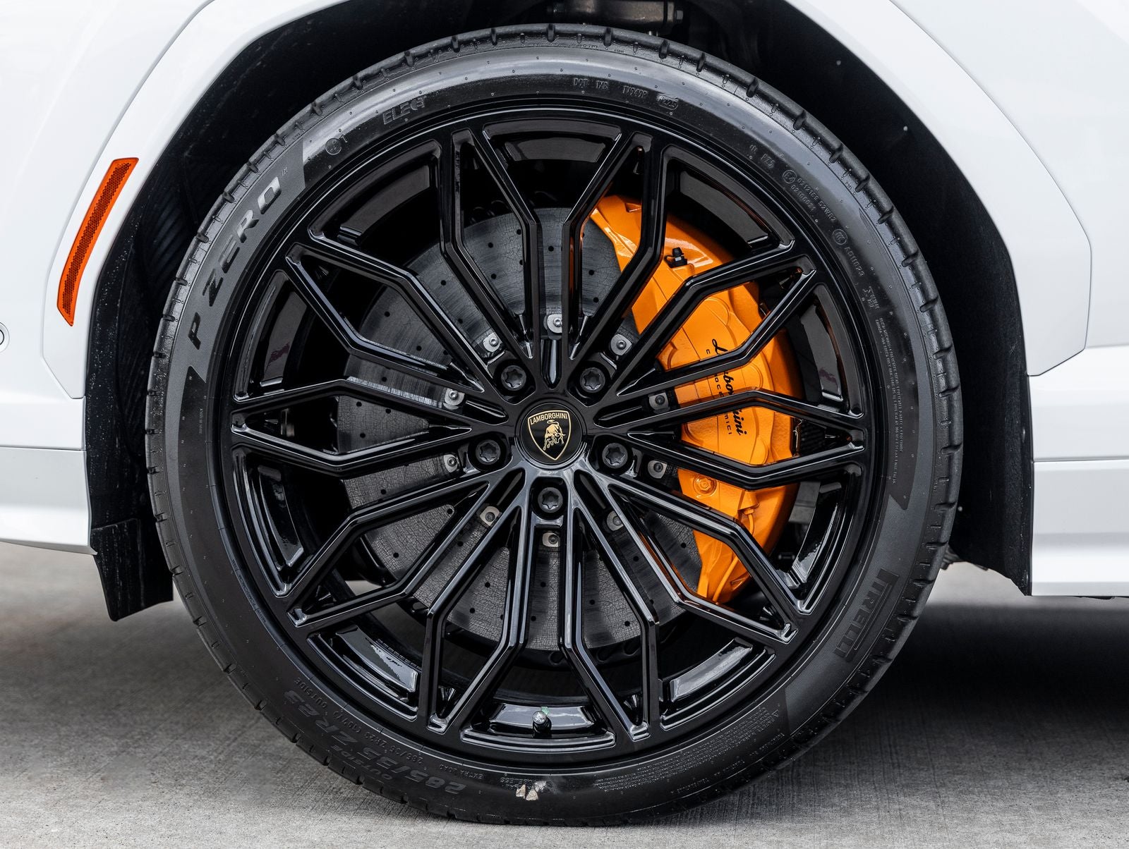 2026 Lamborghini Urus SE