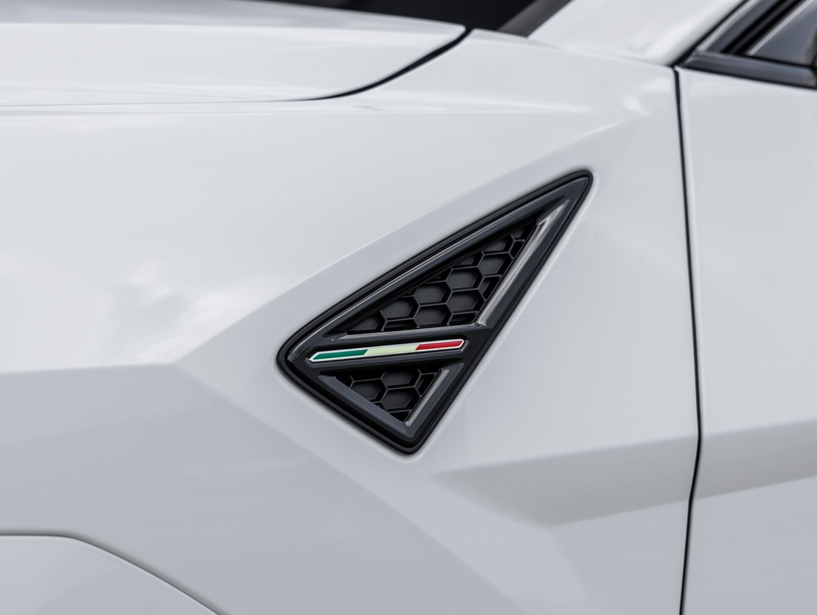 2026 Lamborghini Urus SE