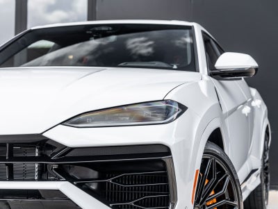 2026 Lamborghini Urus SE