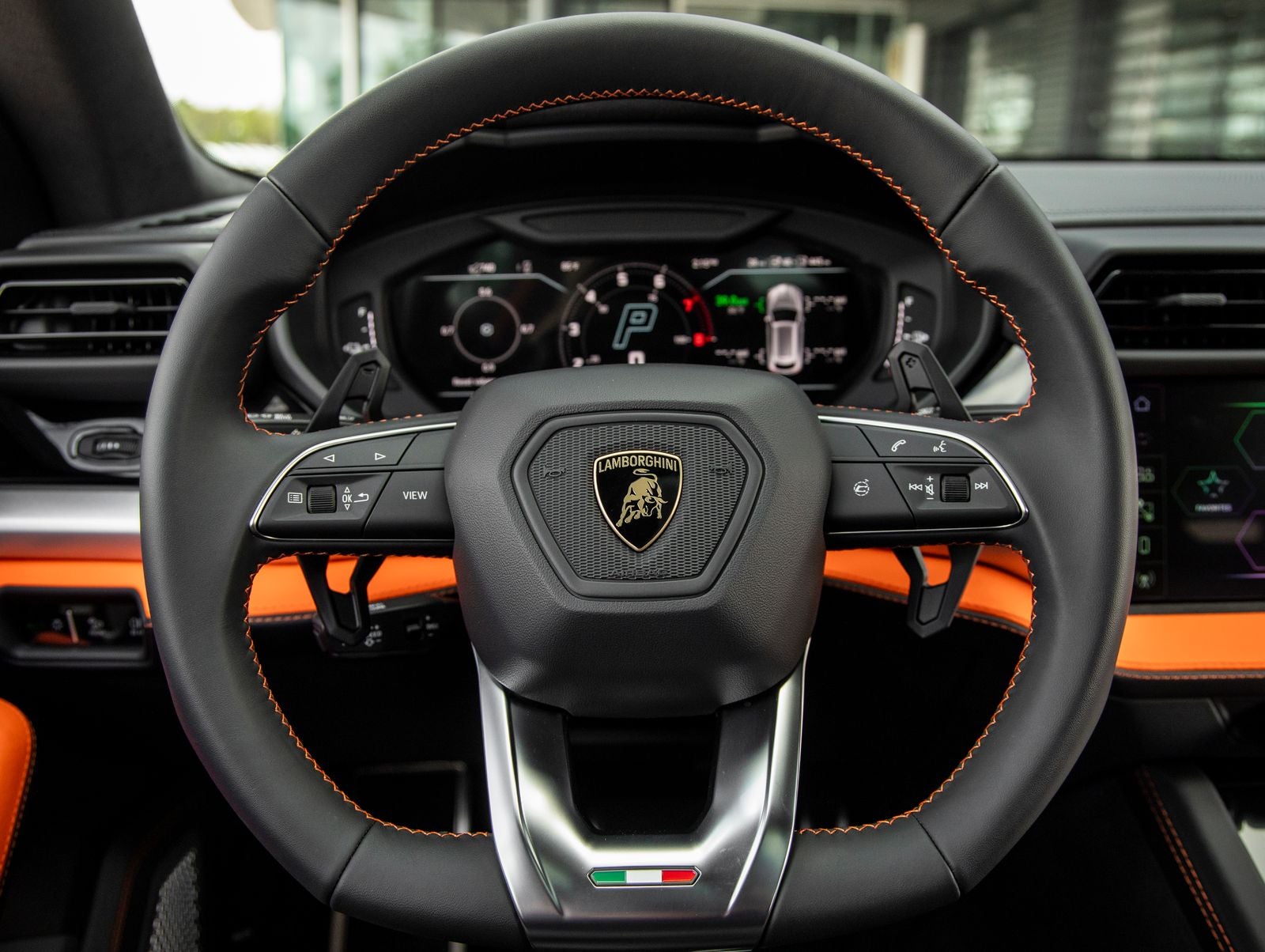 2026 Lamborghini Urus SE