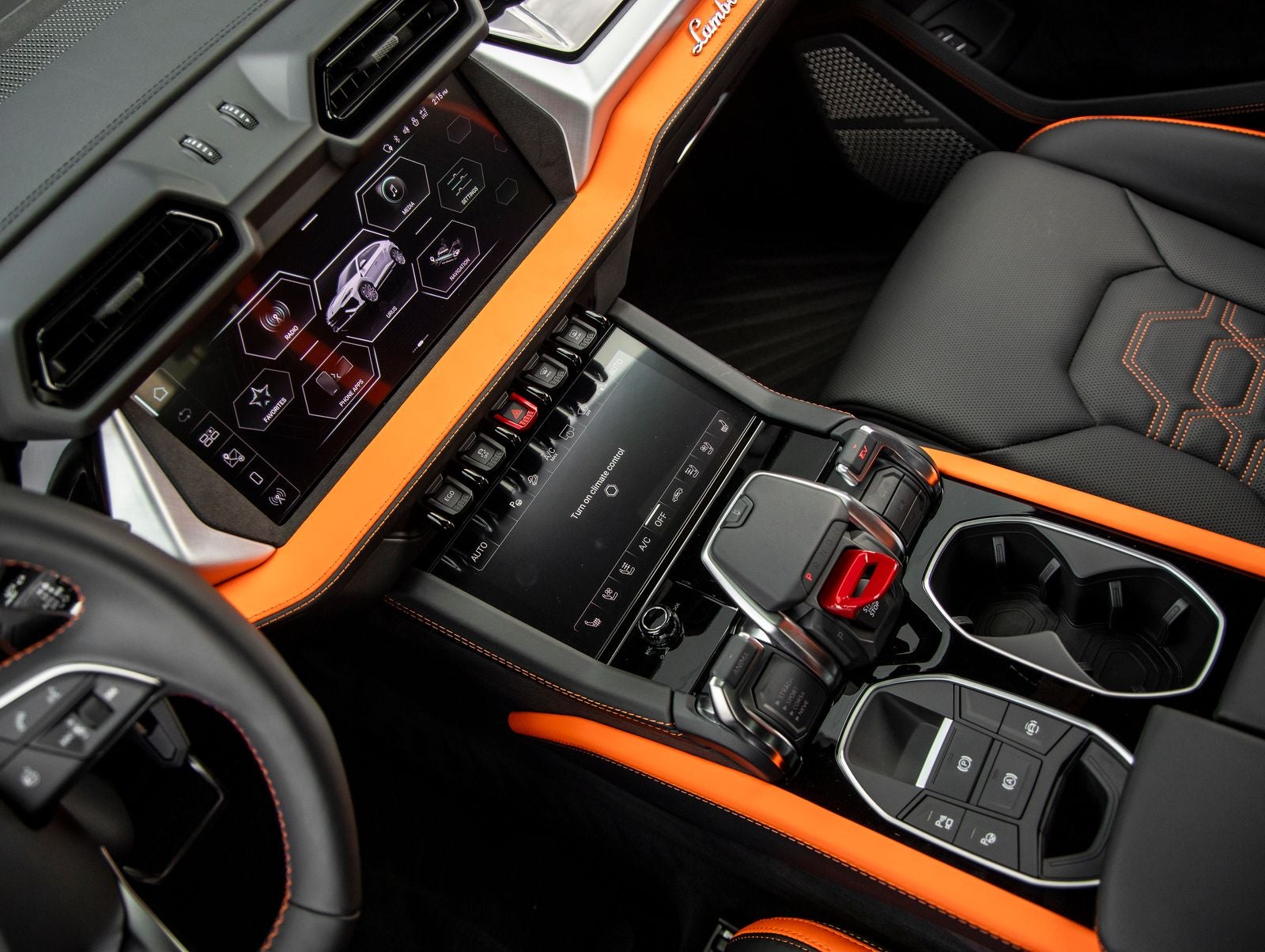 2026 Lamborghini Urus SE