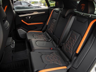 2026 Lamborghini Urus SE