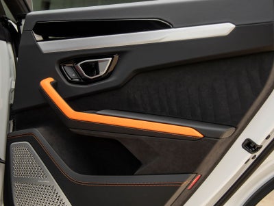 2026 Lamborghini Urus SE