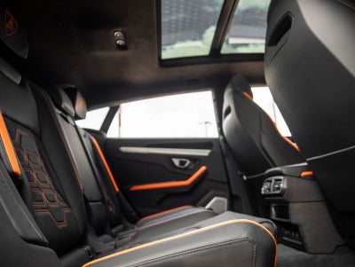 2026 Lamborghini Urus SE