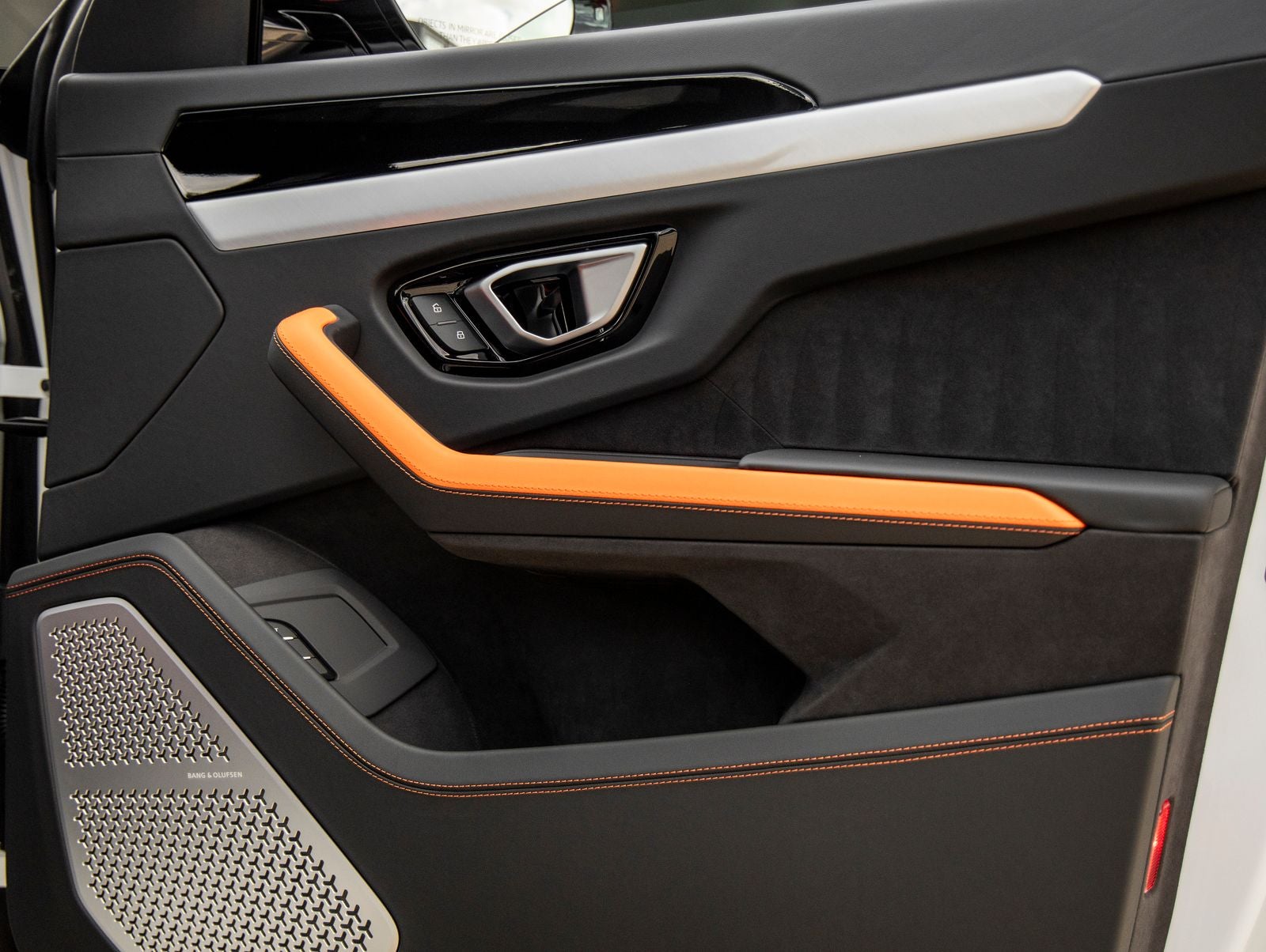 2026 Lamborghini Urus SE