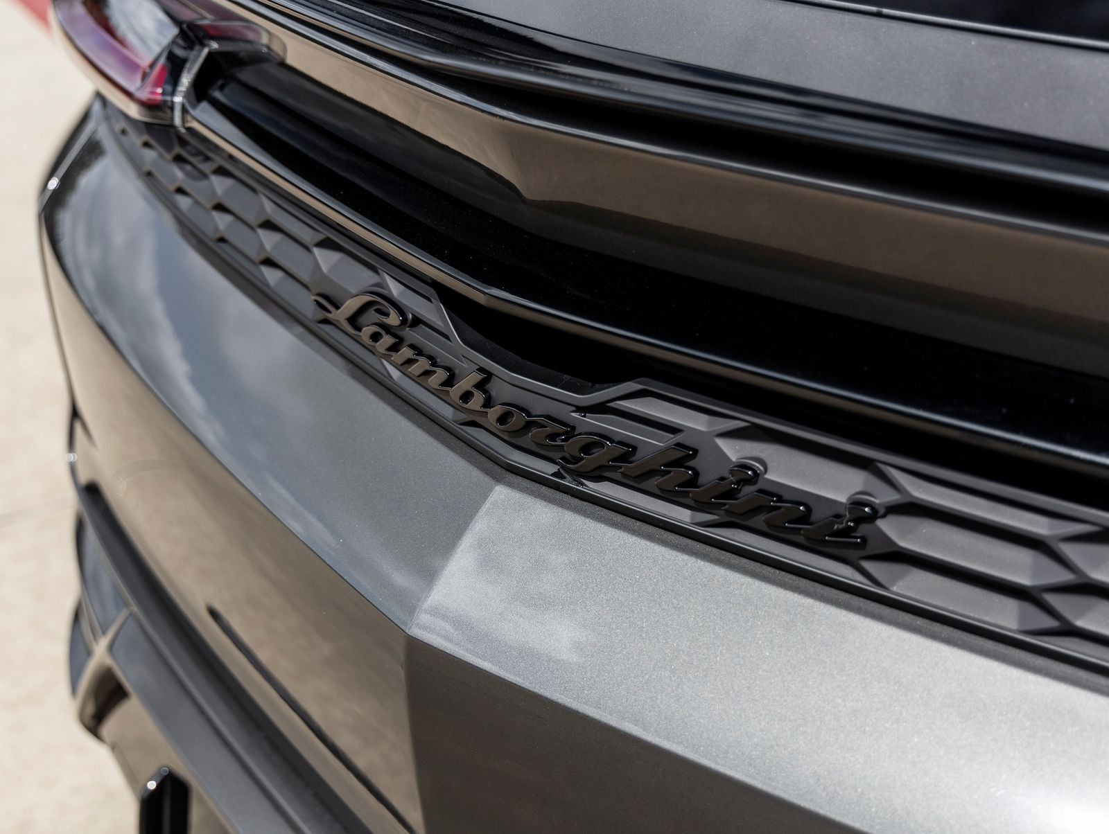 2025 Lamborghini Urus SE