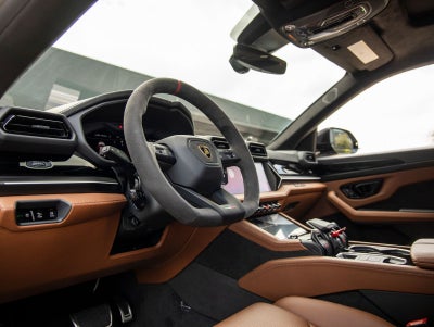 2025 Lamborghini Urus SE