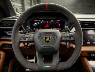 2025 Lamborghini Urus SE