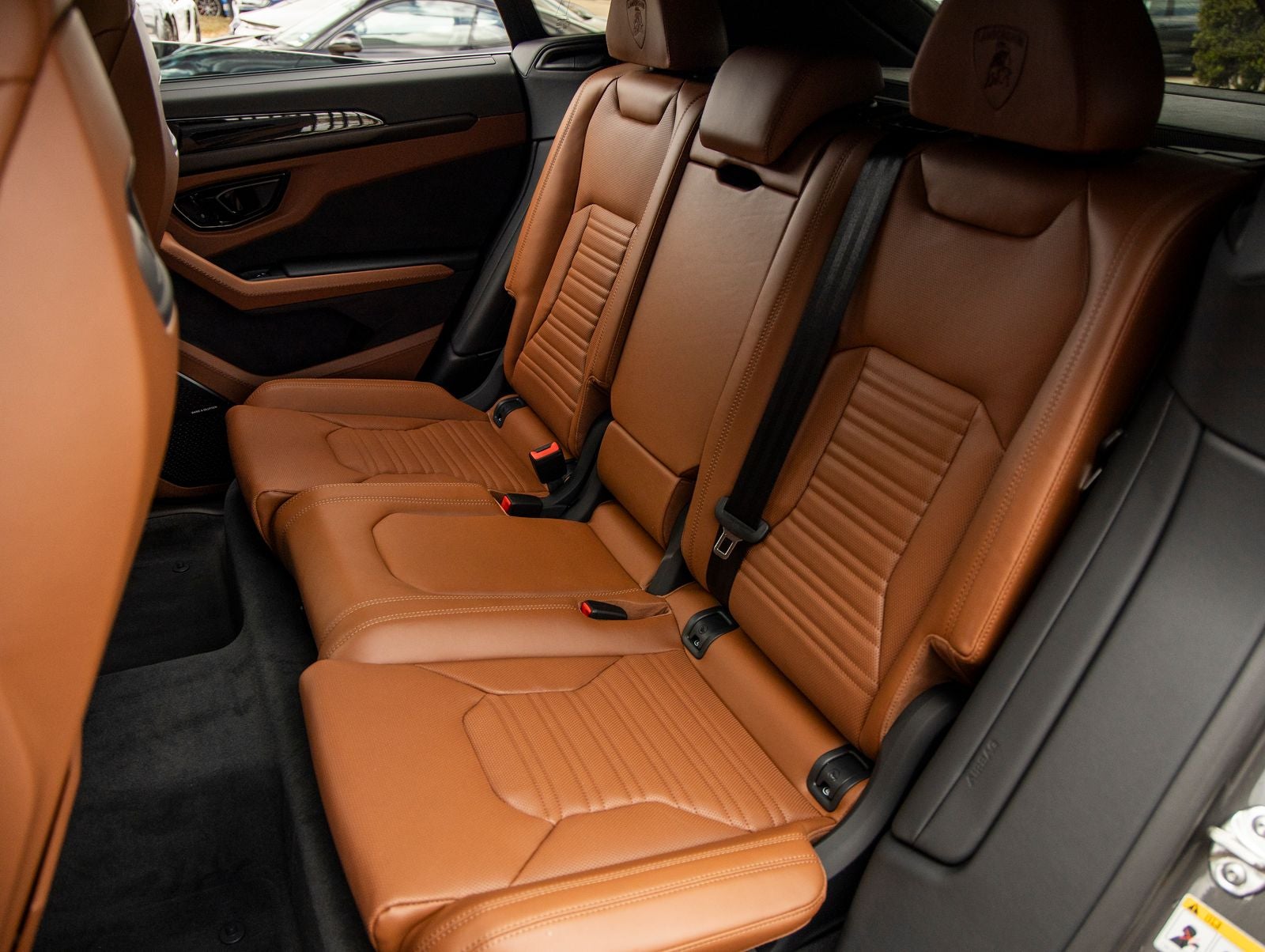 2025 Lamborghini Urus SE