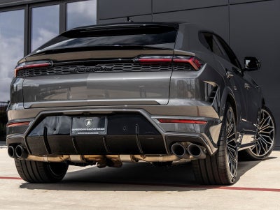 2025 Lamborghini Urus SE