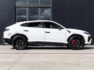 2026 Lamborghini Urus SE