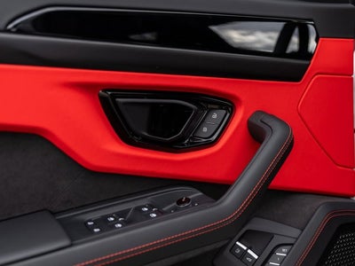 2026 Lamborghini Urus SE