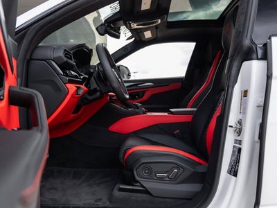 2026 Lamborghini Urus SE