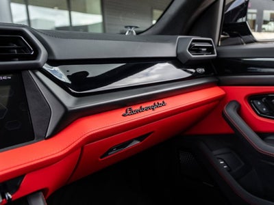 2026 Lamborghini Urus SE