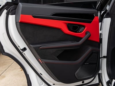 2026 Lamborghini Urus SE