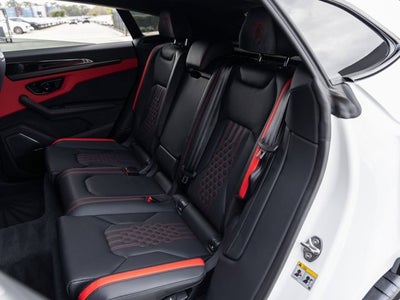 2026 Lamborghini Urus SE