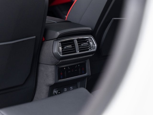 2026 Lamborghini Urus SE