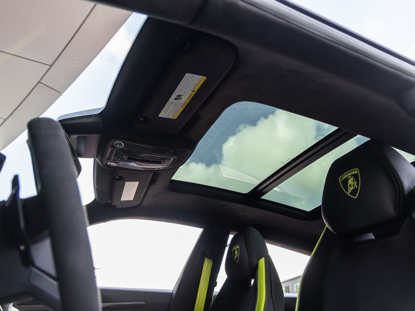2026 Lamborghini Urus SE