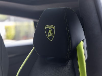 2026 Lamborghini Urus SE