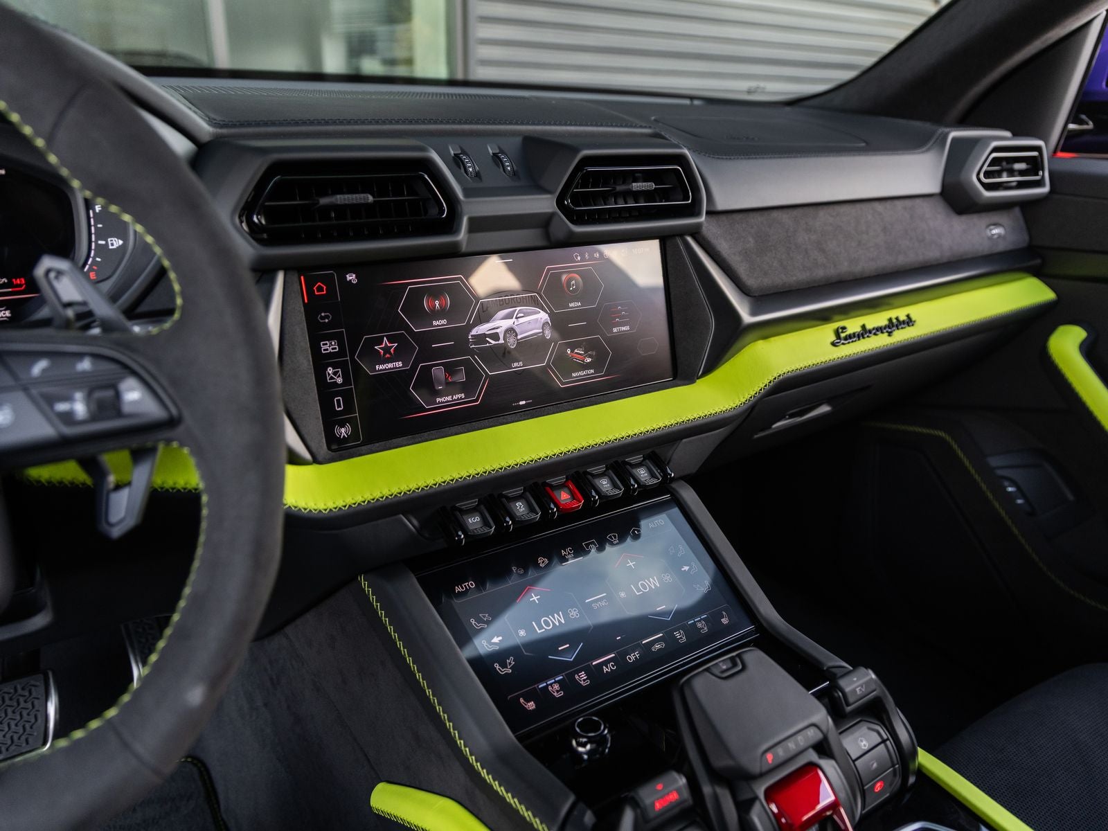 2026 Lamborghini Urus SE