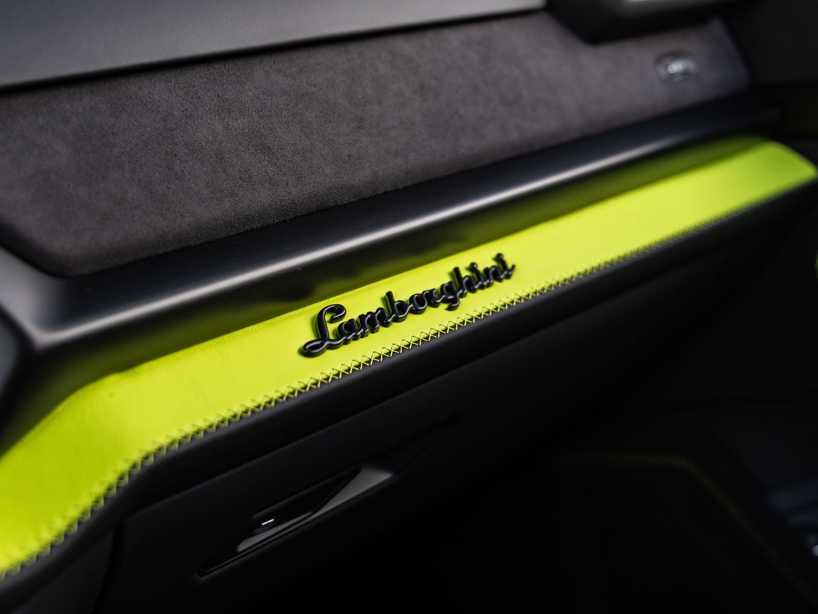 2026 Lamborghini Urus SE