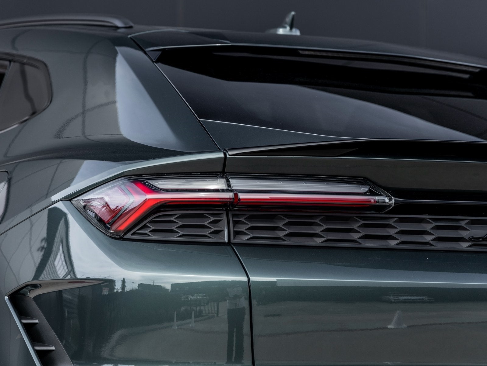 2025 Lamborghini Urus SE