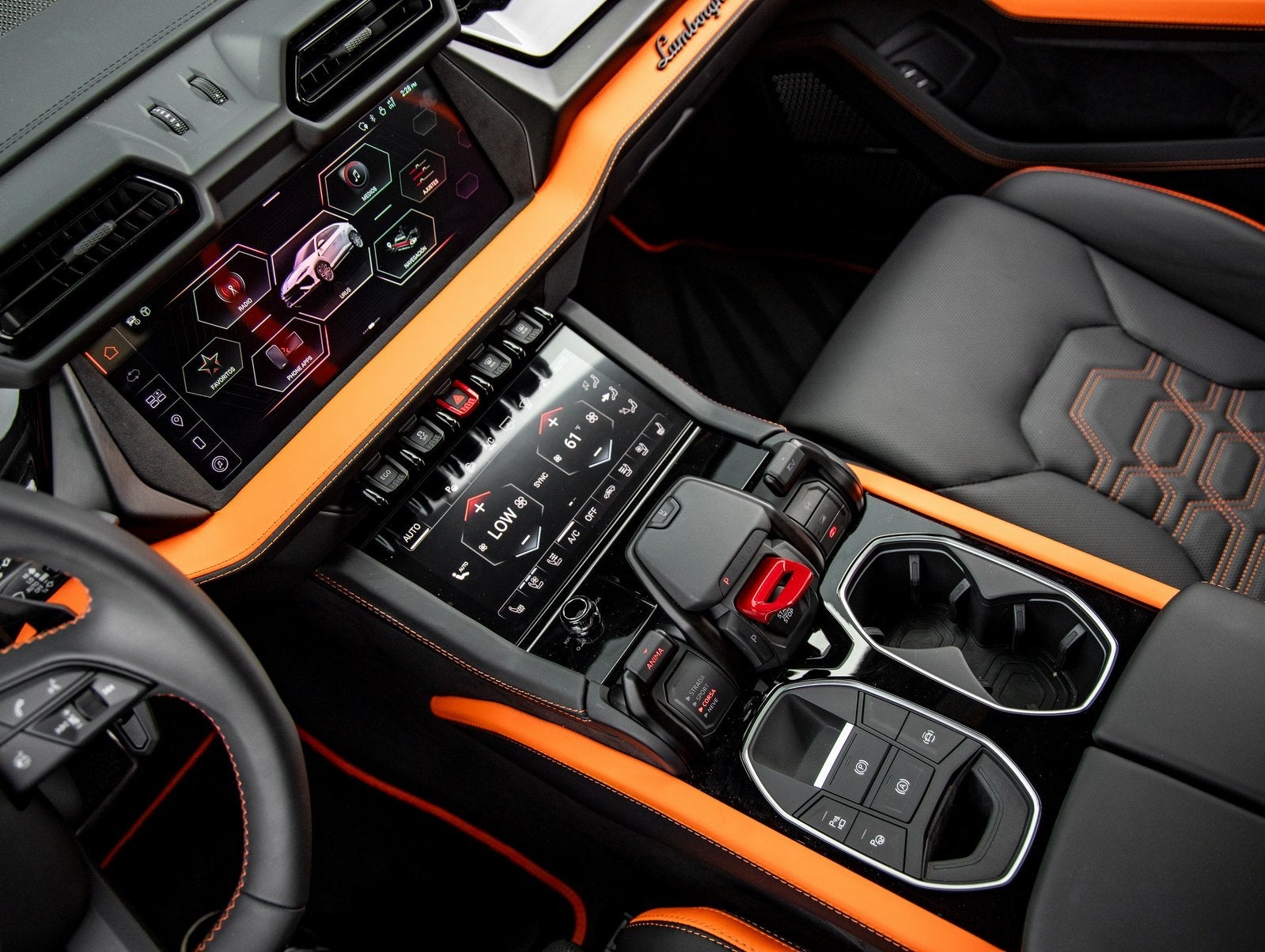 2025 Lamborghini Urus SE