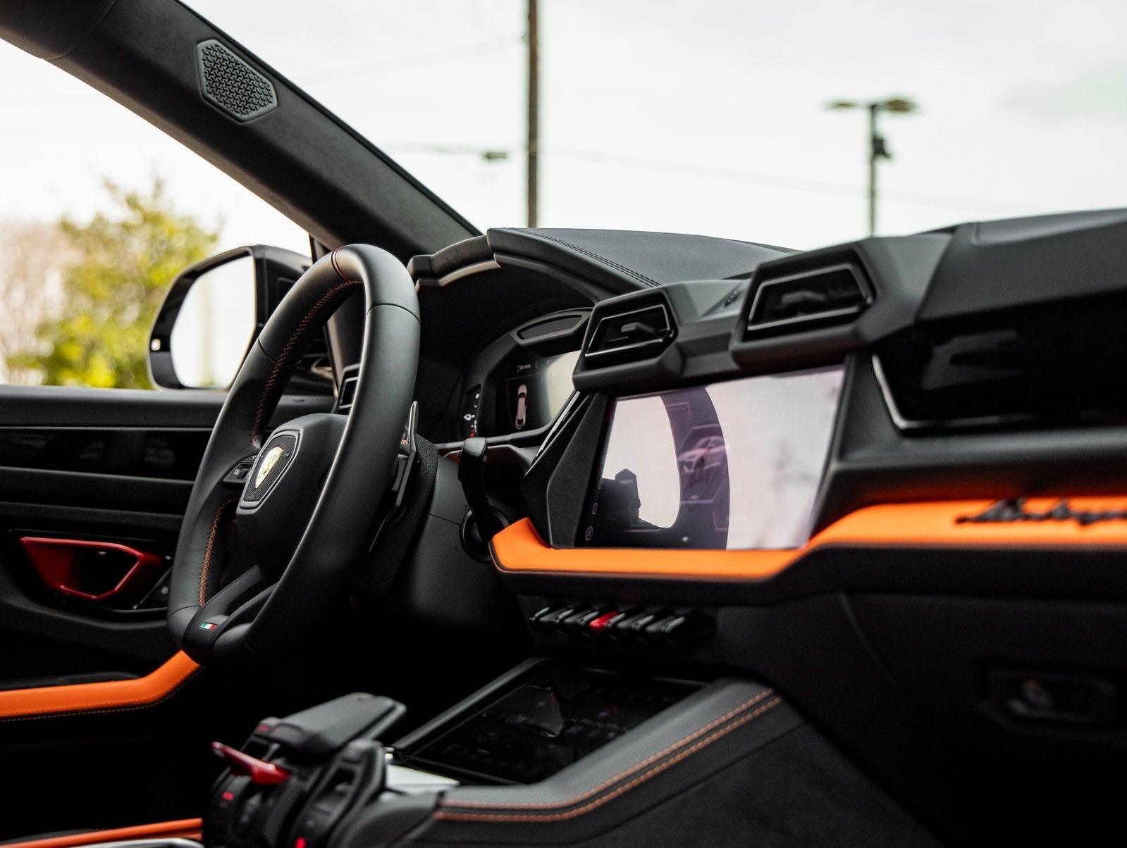 2025 Lamborghini Urus SE