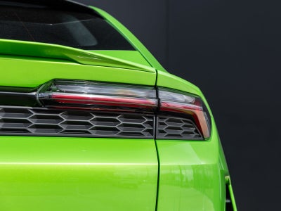 2025 Lamborghini Urus SE