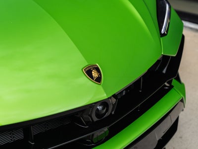 2025 Lamborghini Urus SE