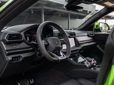 2025 Lamborghini Urus SE