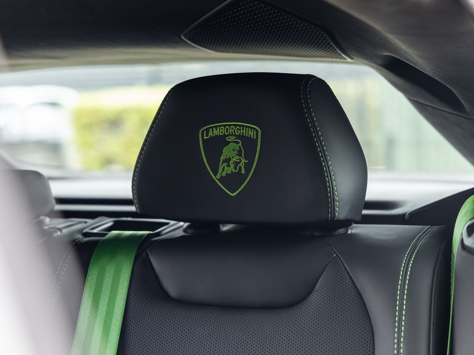 2025 Lamborghini Urus SE