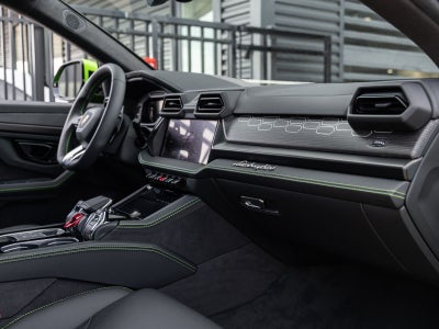 2025 Lamborghini Urus SE