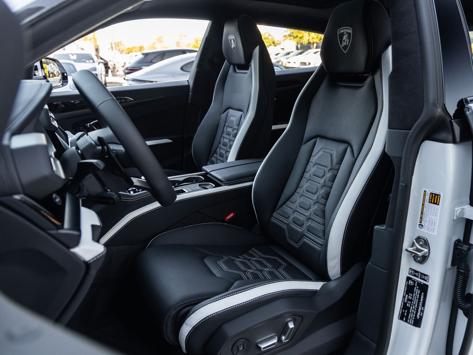 2026 Lamborghini Urus SE