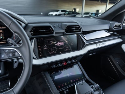 2026 Lamborghini Urus SE