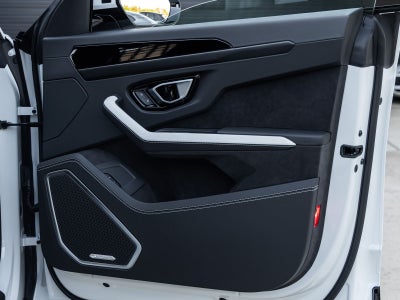 2026 Lamborghini Urus SE