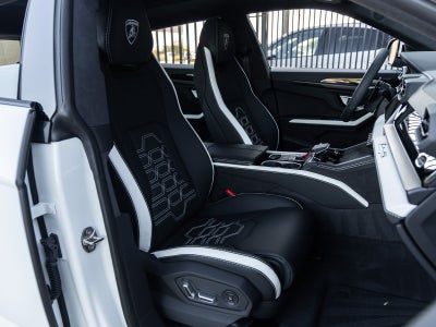 2026 Lamborghini Urus SE