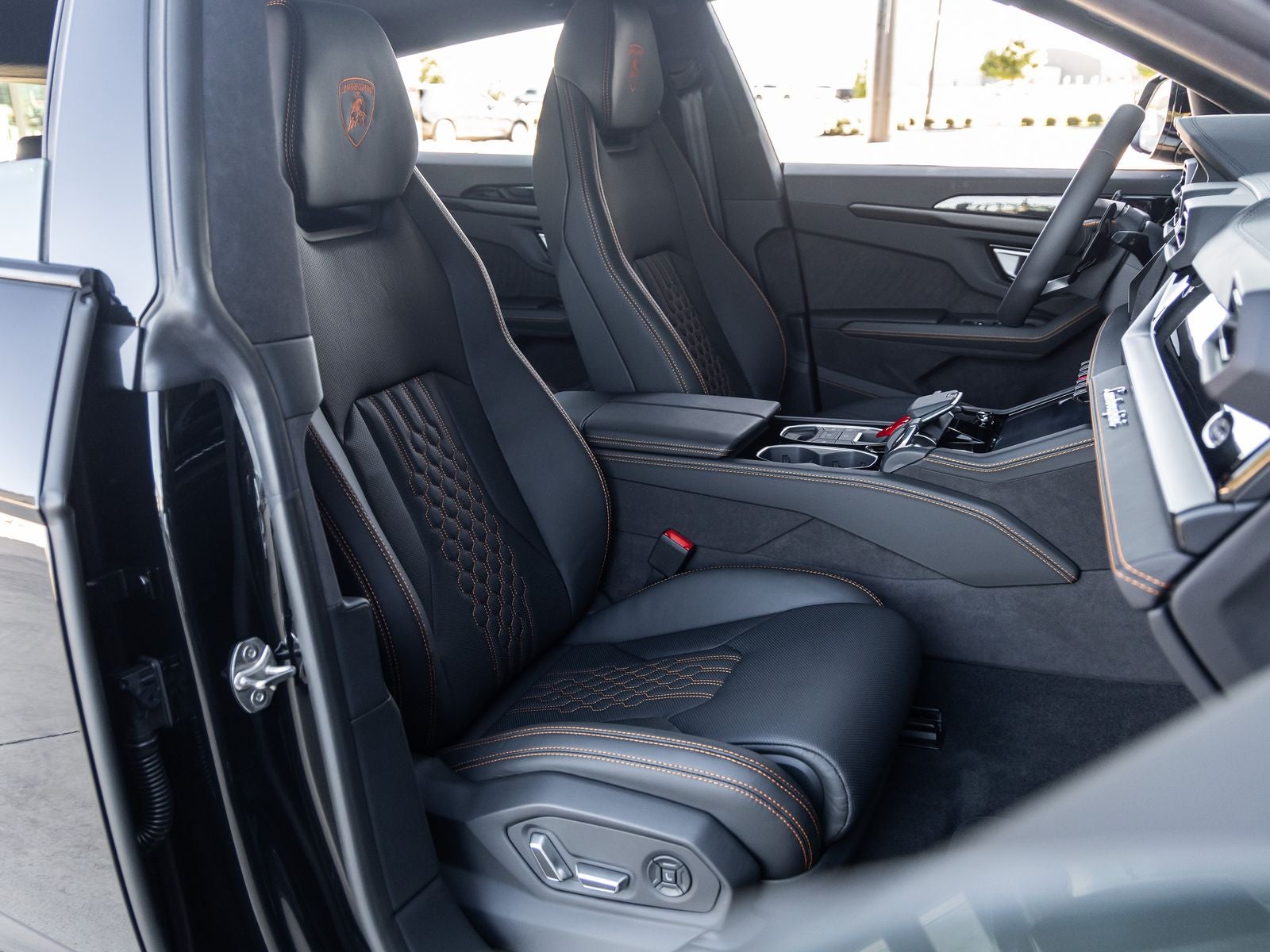 2026 Lamborghini Urus SE