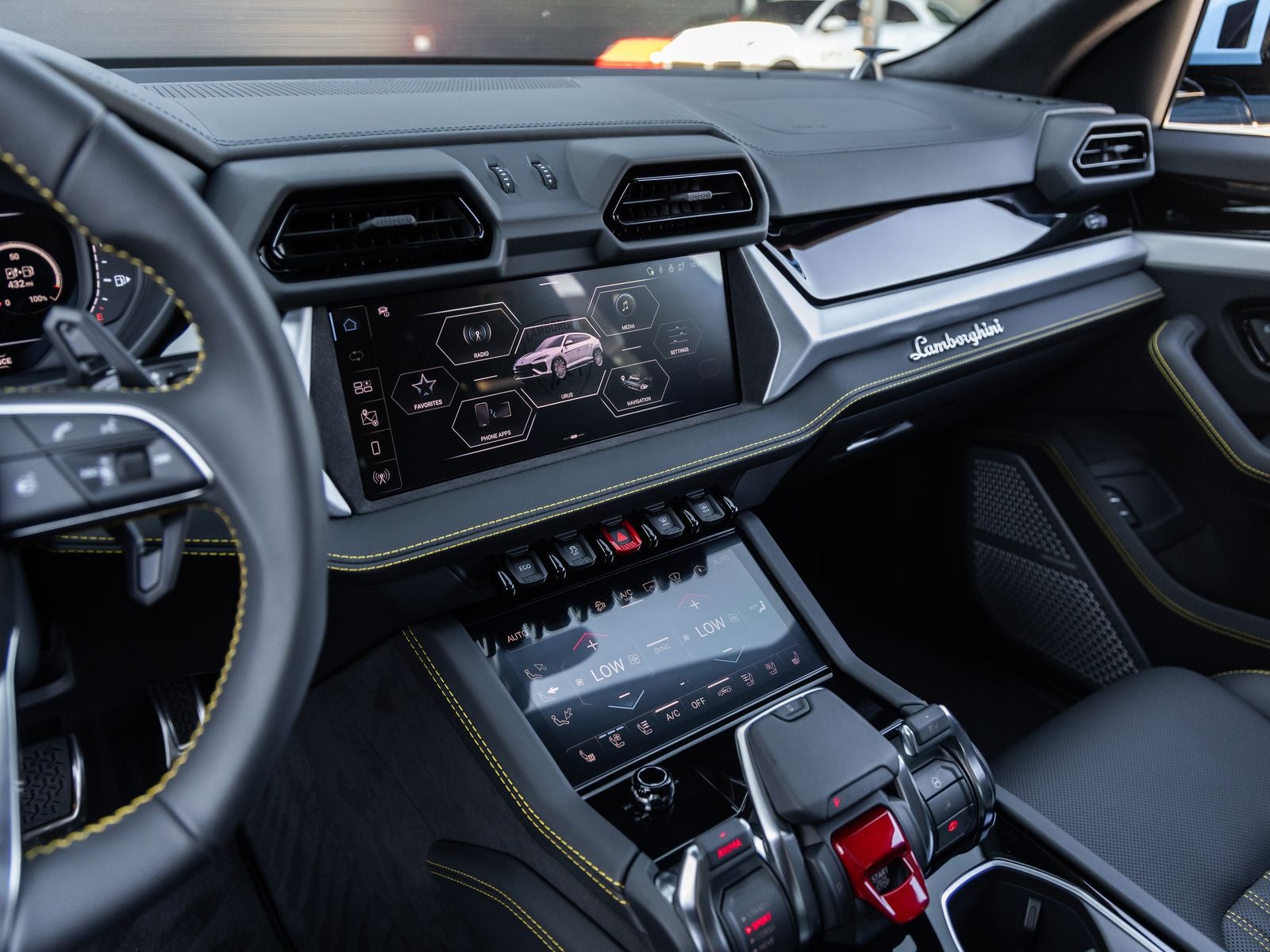 2026 Lamborghini Urus SE